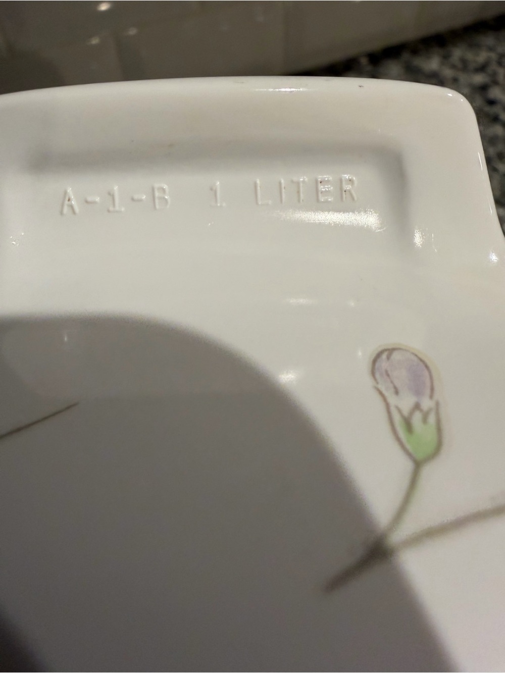 vintage Corning Ware 1-liter casserole dish in the Pastel Bouquet - Picture 8 of 8